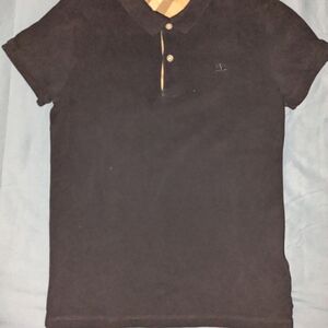 Burberry Black Polo Shirt with Classic Design